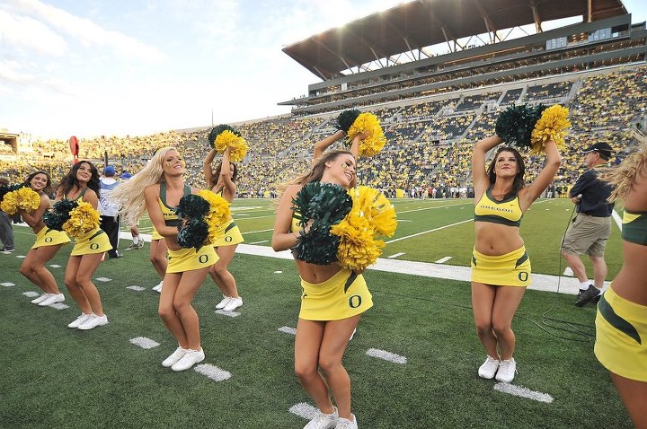 Oregon Cheerleaders